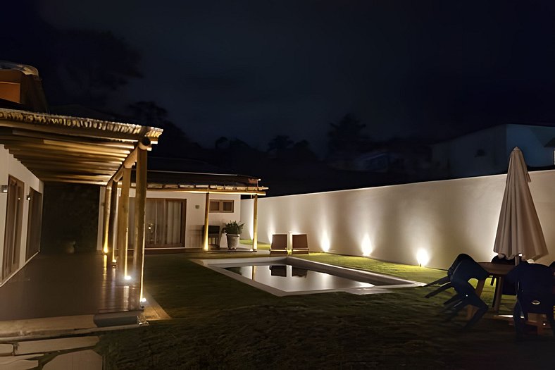 Heated pool with hydro and beach